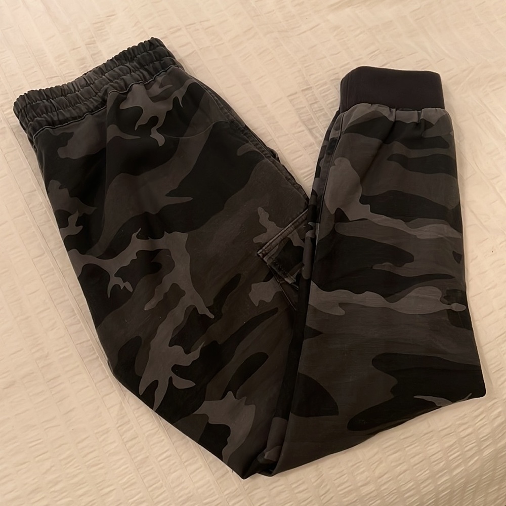 TNA Cargo Pants- very gently used